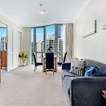 Legends 1 Bedroom Spa Suite - We Accommodate 黄金海岸 外观 照片