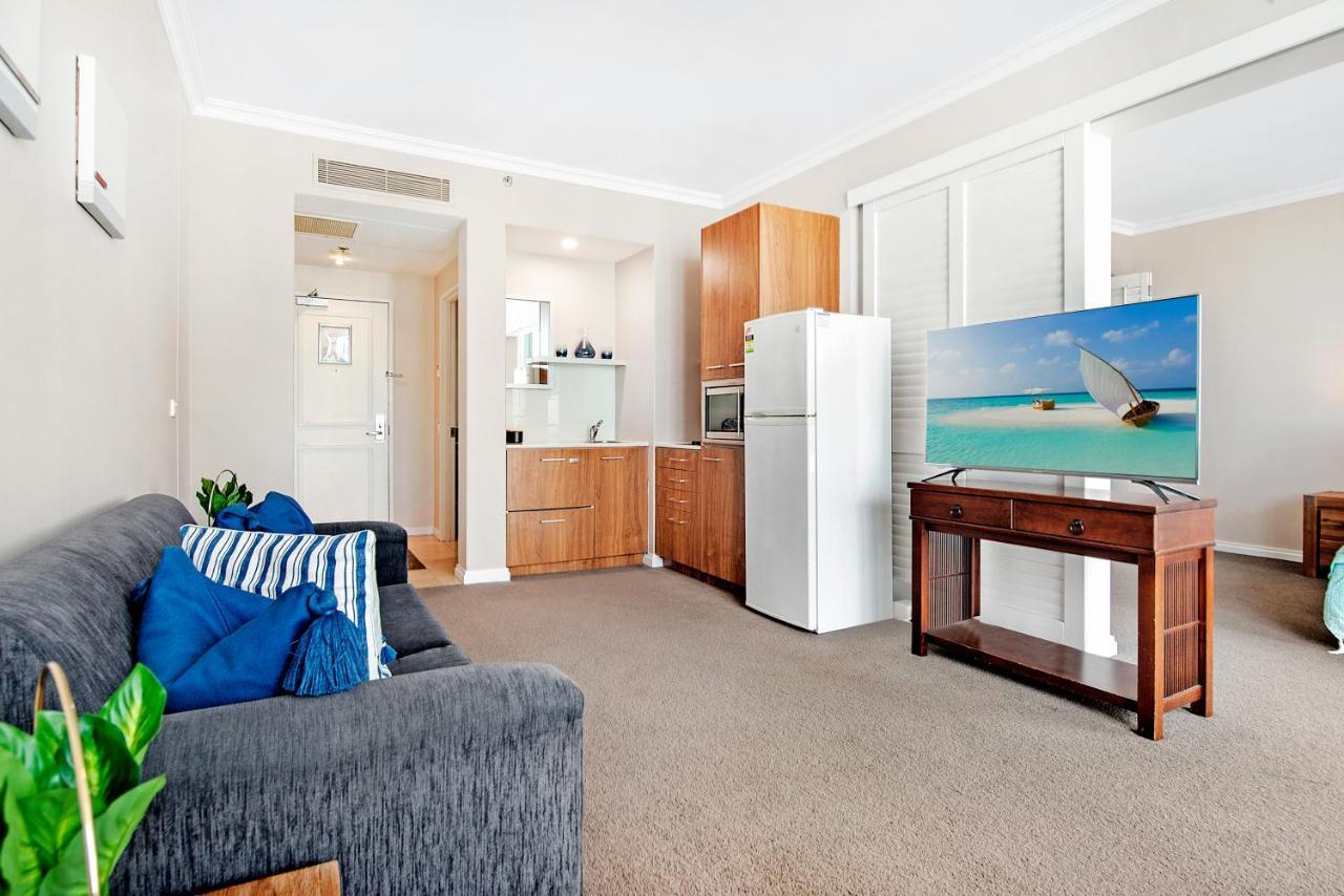 Legends 1 Bedroom Spa Suite - We Accommodate 黄金海岸 外观 照片