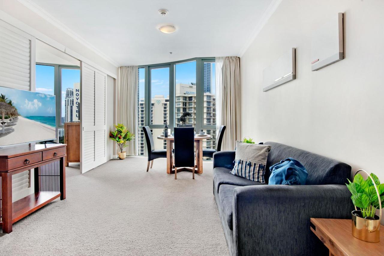 Legends 1 Bedroom Spa Suite - We Accommodate 黄金海岸 外观 照片